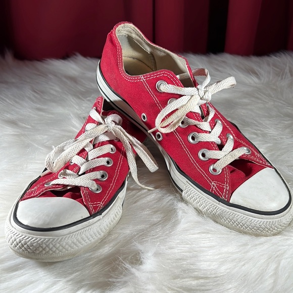 Converse Shoes - Converse red low top sneakers mens 6 woman’s 8